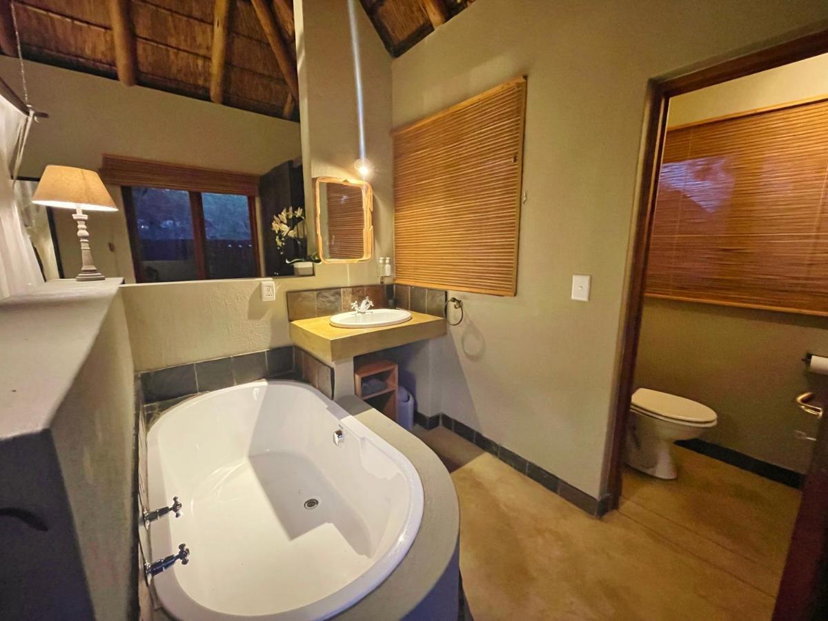 10 Raptors Lodge Hoedspruit Exterior photo