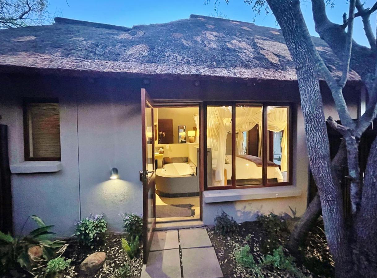 10 Raptors Lodge Hoedspruit Exterior photo